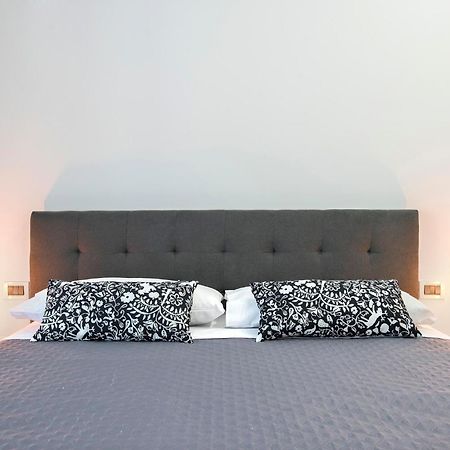 Appia Luxe - A Poche Fermate Del Centro Appartement Rome Buitenkant foto